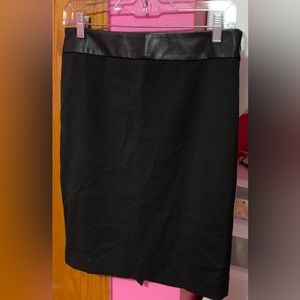 The Limited Textured skirt with faux leashing waistband. Size 6. EUC.